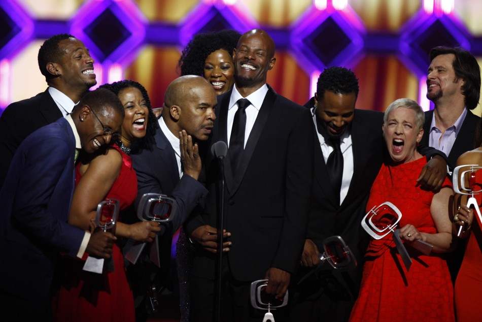 Grier, Kim Wayans, Keenen Ivory Wayans, Shawn Wayans, Kelly Coffield Park and Jim Carrey of the show In Living Color accept an award during the 10th Anniversary TV Land Awards in New York