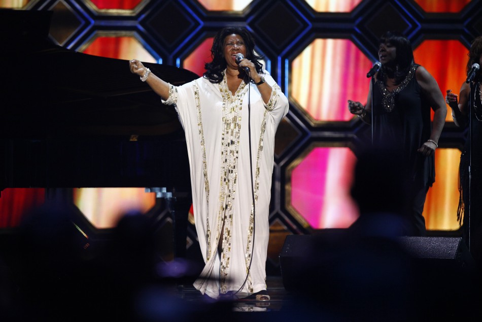 Singer Aretha Franklin performs during the 10th Anniversary TV Land Awards in New York