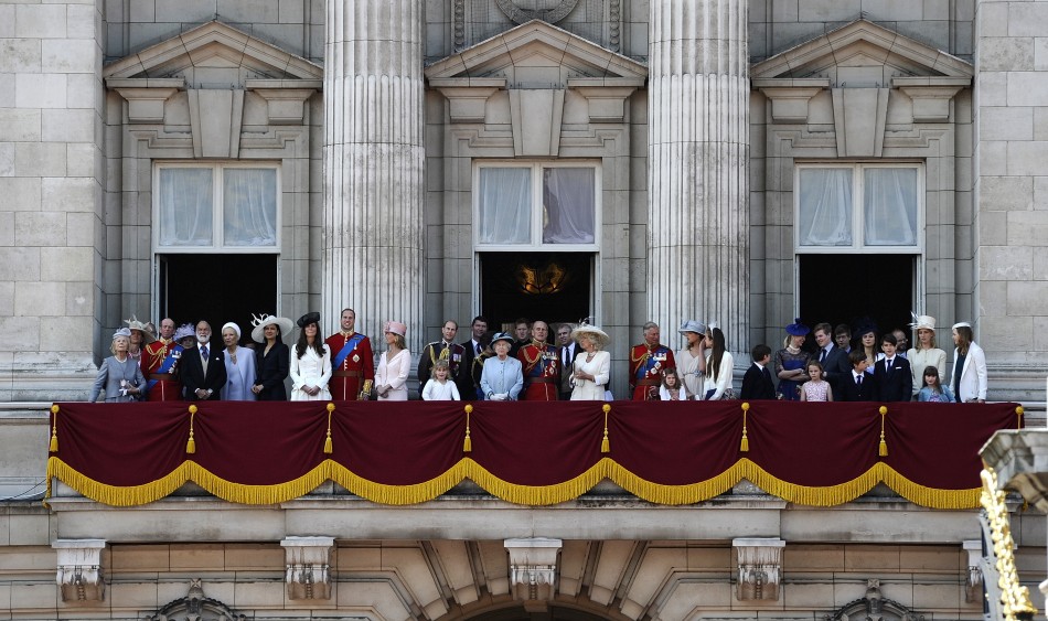 Britain039s Queen Elizabeth and other members of the royal family stand on the balcony of Buckingham Palace after attending the Trooping the Colour ceremony in central London