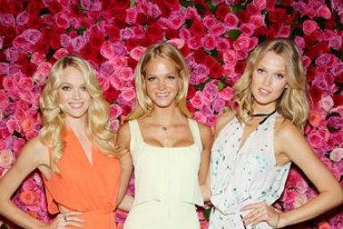 VS Angels Erin Heatherton and Lindsay Ellingson at Heavenly Collection Launch