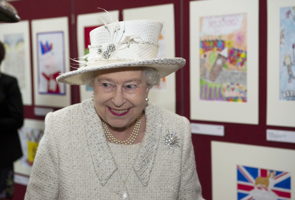 Queen Elizabeths Diamond Jubilee Tour in Wales Protested by Anti-Monarchists