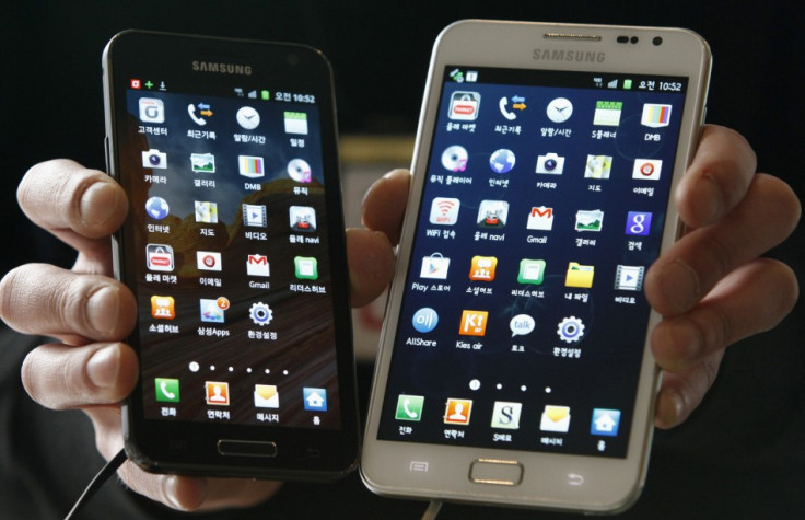 Samsung overtakes Nokia, Apple