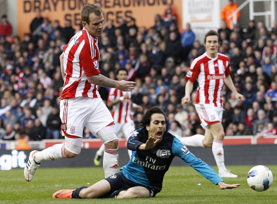Yossi Benayoun Appeals for a Penalty