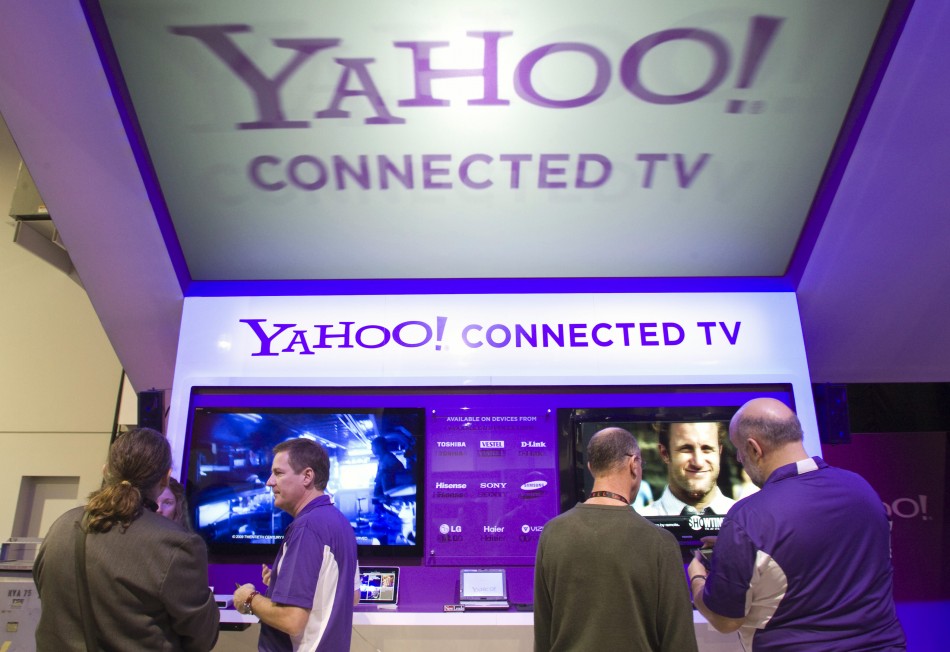 Yahoo Facebook Patent Claim
