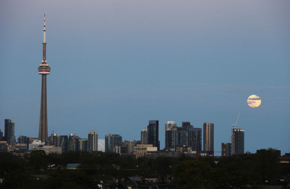 The Super Moon in Toronto