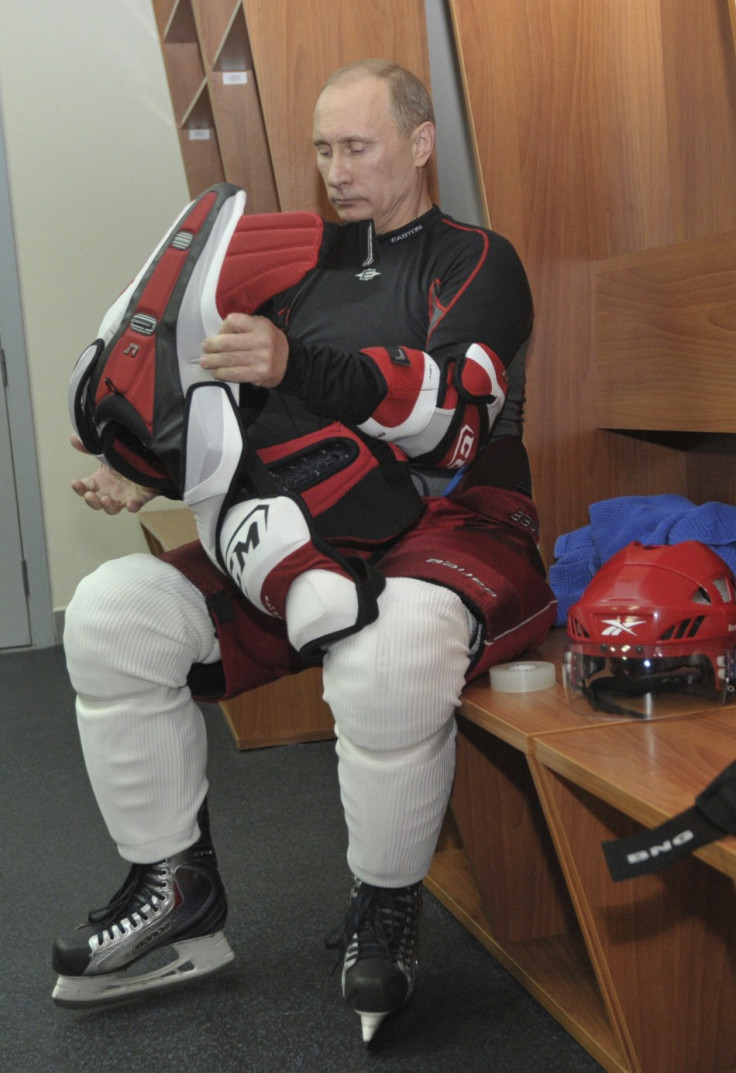 Putin hockey match