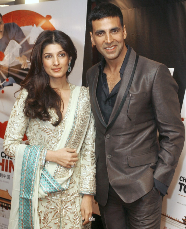 Actor Akshay Kumar and his wife Twinkle Khanna attend the Canadian premiere of 'Chandni Chowk To China', the first-ever Bollywood kung fu comedy, in Toronto January 9, 2009. REUTERS/ Mike Cassese