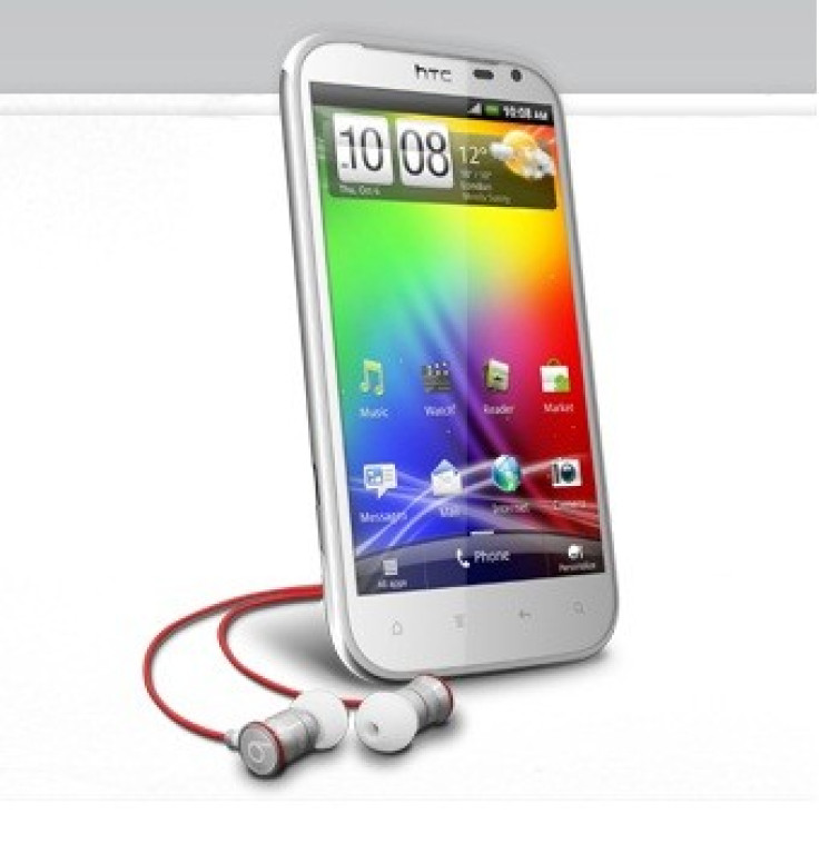Nokia PureView 808 vs HTC Sensation XL: Would You Choose 41MP Camera Sensor or Beats Audio?
