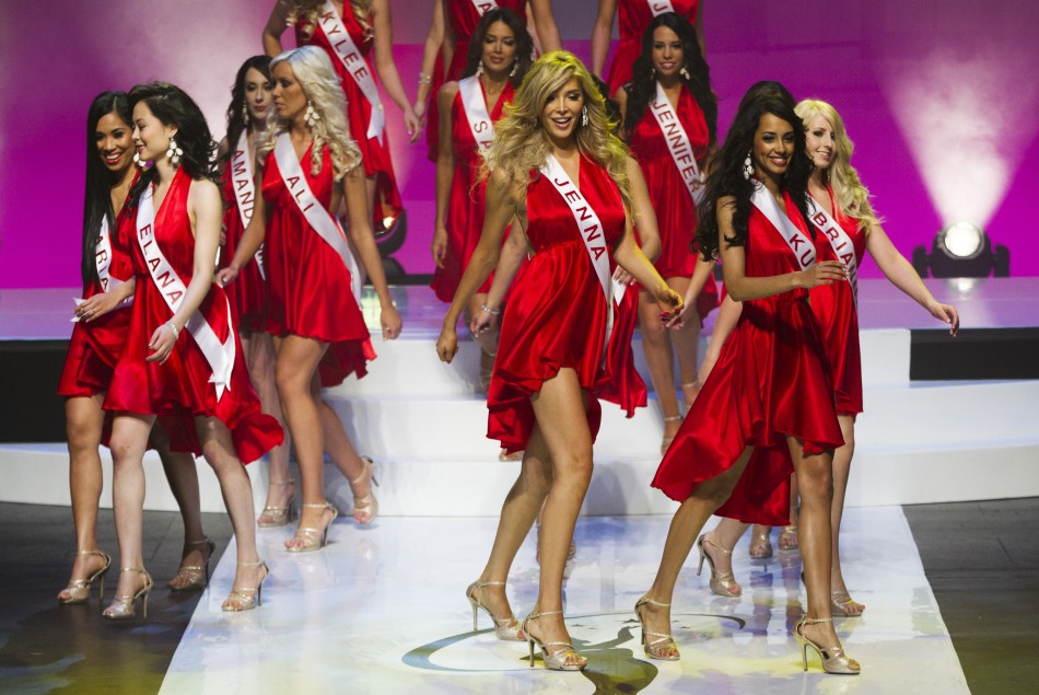 Transgendered Jenna Talackova Competes in 2012 Miss Universe Canada Pageant