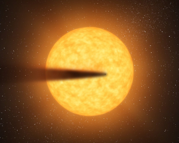 Nasa Space Telescope Captures Planet Disintegration