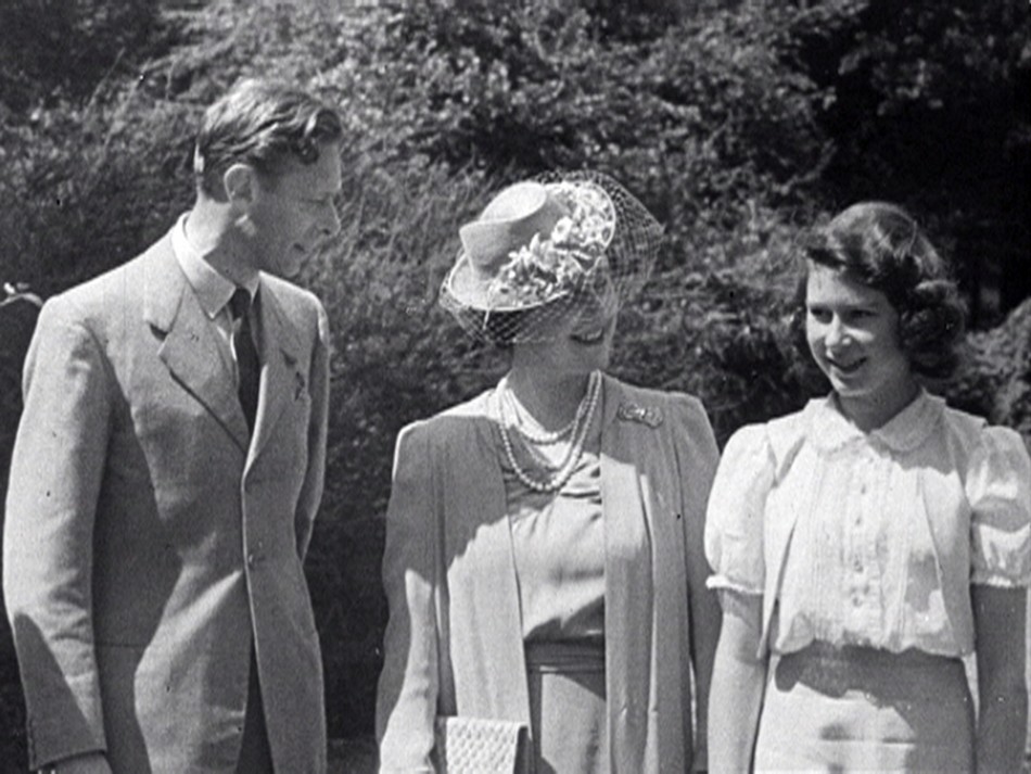 Diamond Jubilee Weekend Queen Elizabeths Rare Pictures Released