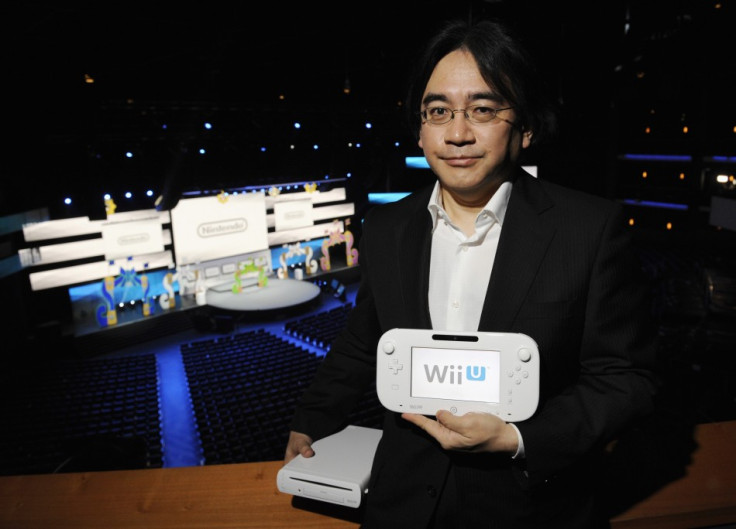 Nintendo President With The Wii U GamePad