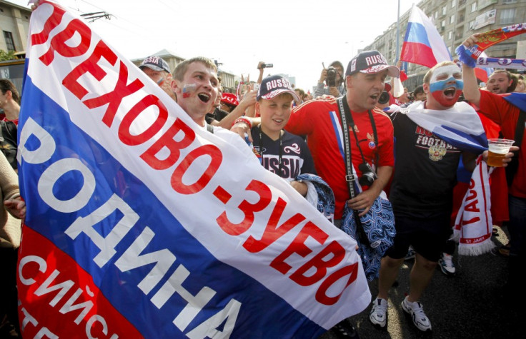 Russian fans arrive in Warsaw