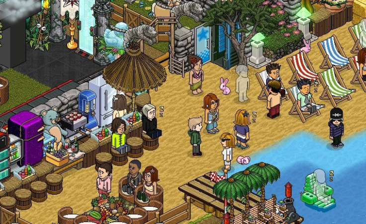 Habbo Hotel has more than 250 registered users