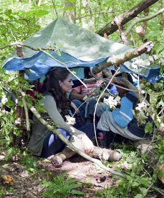 Kate Middleton Spends Time with Kids in Muddy Forest and Answers What It’s Like to be Princess Kate Middleton Spends Time with Kids in Muddy Forest and Answers What It’s Like to be Princess