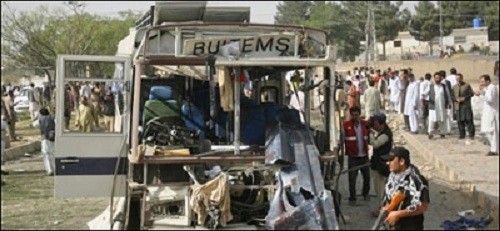 Car bomb explodes near university bus in Quetta, Pakistan, killing four and injuring 40 others
