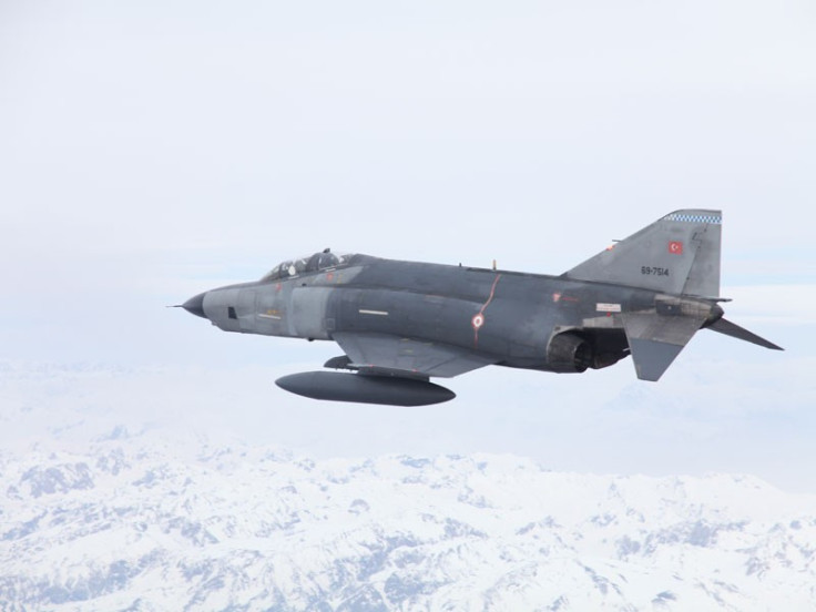 A Turkish military F-4 aircraft crashed in Syrian territorial waters A Turkish military F-4 aircraft crashed in Syrian territorial waters