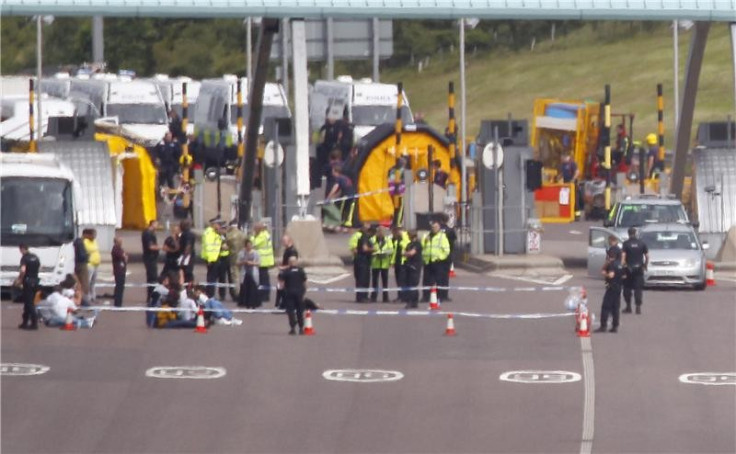 Passengers were forced to sit in a cordoned off area after being evacuated (Twitter/@birminghammail)