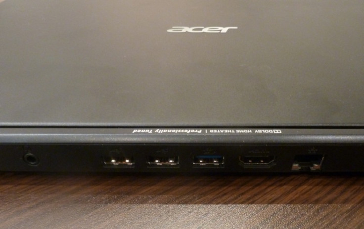 04 Acer Aspire TimeLine M3 Ultra Laptop Review connections