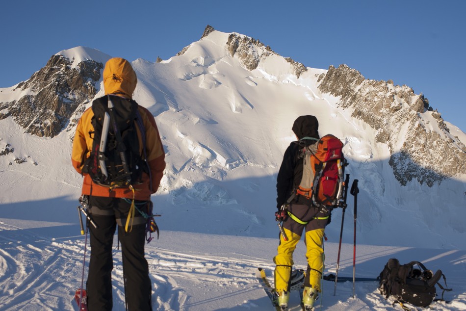 Chamonix Avalanche: Death Toll Rises To Nine Britons Still Missing [VIDEO]