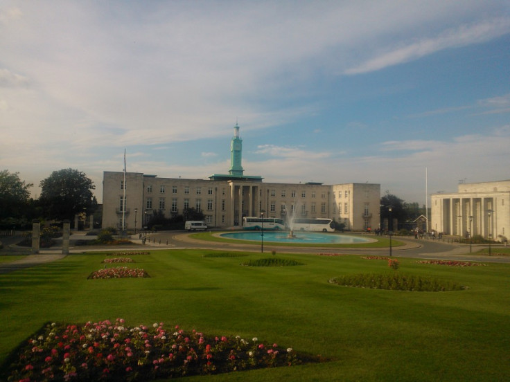 Walthamstow town hall big 6 urban classic free concert sunny