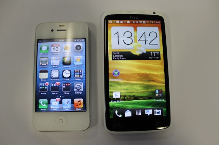 iPhone 4S vs One X