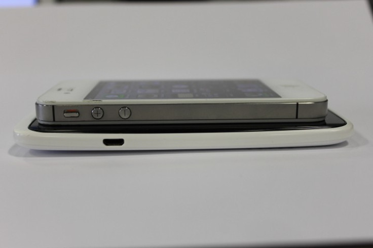 iPhone 4S vs HTC One X