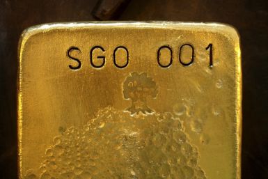Gold Rises 1 Percent As Euro, Stocks Climb