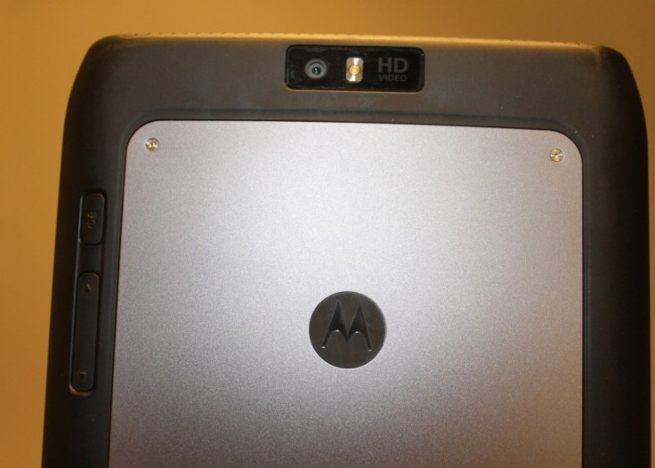 Motorola Xoom 2 Media Edition Android Tablet Review back buttons 2
