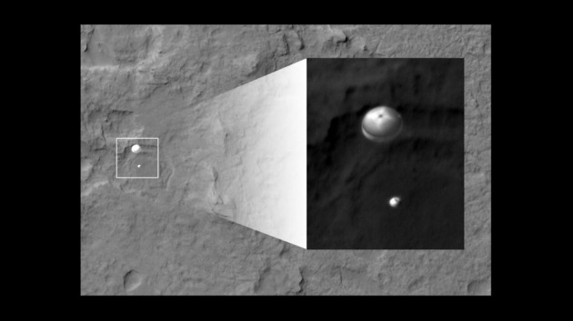 Curiosity Spotted on Parachute by Orbiter Curiosity Spotted on Parachute by Orbiter