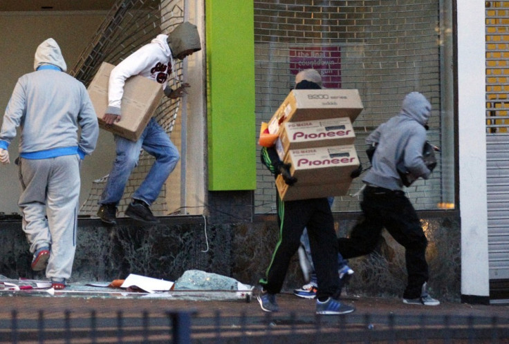Looters London riots