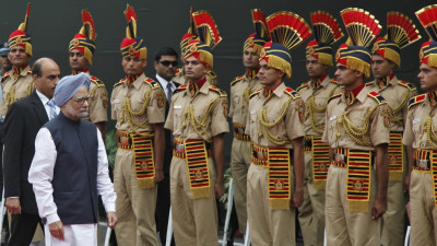 Ruling UPA governments fate could be decided by SP, BSP Ruling UPA governments fate could be decided by SP, BSP