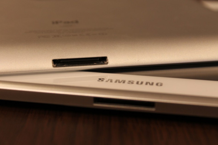 iPad vs Galaxy Note 10.1 iPad vs Galaxy Note 10.1