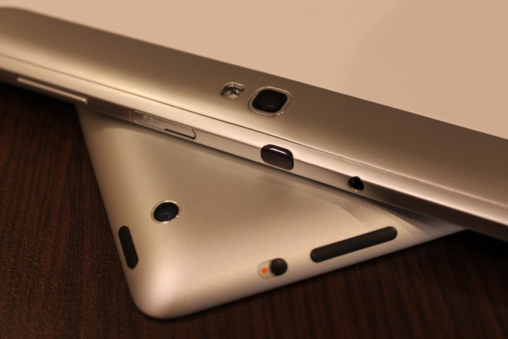 iPad vs Galaxy Note 10.1 iPad vs Galaxy Note 10.1