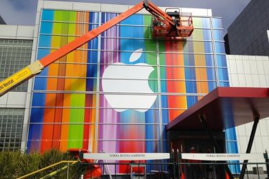 Apple Sets up Yerba Buena Centre for Upcoming iPhone 5 Event