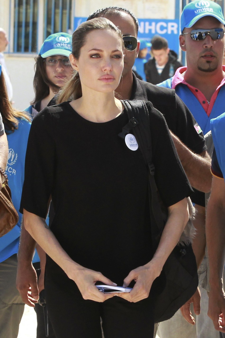 NEWSBREAK Angelina Jolie Undergoes Double Mastectomy