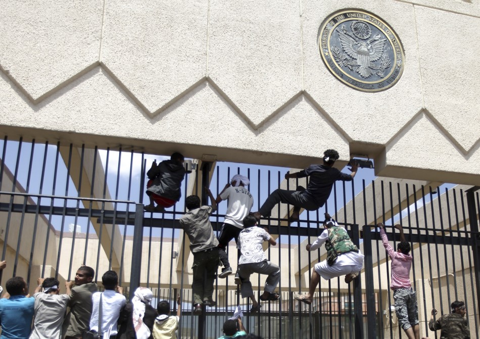 Yemen: Thousands Storm US Embassy in Sanaa in Anti-Muslim Film Protest ...