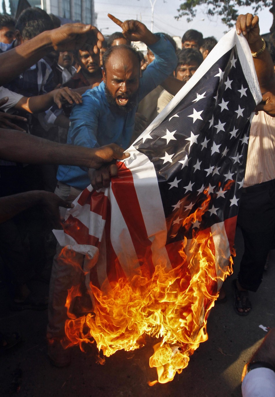 Сжигают мусульман. Мусульмане в Америке.