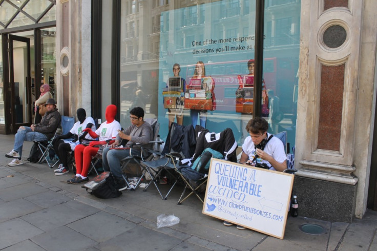 iPhone 5 queue