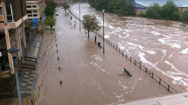 The River Wear burst its banks in Durham (@RichardCarter)