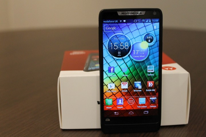 Motorola RAZR i users can now use Chrome for Android.