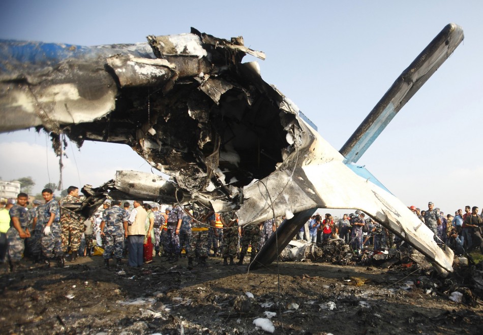 Nepal Plane Crash Kills 19 Including Seven Britons [VIDEO + PHOTOS]
