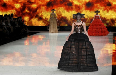 Paris Fashion Week 2012 Sarah Burtons Alexander McQueen Collection