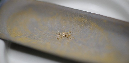 Gold flecks produced by the art-science experiment The Great Work of the Metal Lover (G.L. Kohuth) Gold flecks produced by the art-science experiment The Great Work of the Metal Lover (G.L. Kohuth)
