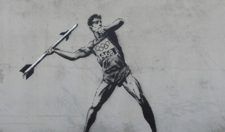 Street artist Banksy's commentary on the London Olympics 2012 (Photo: VNA)