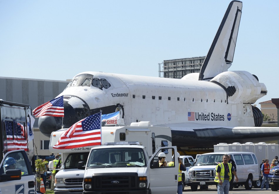 pics of space shuttle endeavour