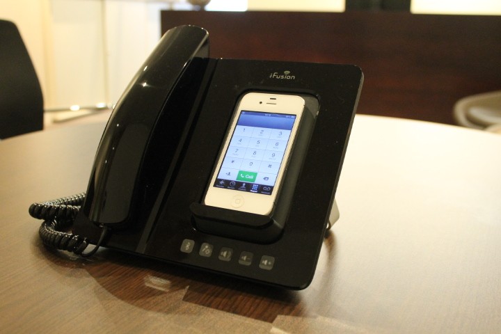 Iphone best sale speakerphone dock