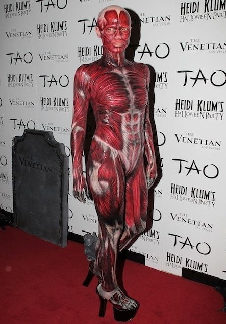 Heidi Klum dead body costume in 2011