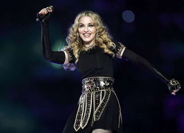 Red-Faced Madonna Falls on Stage at Dallas Concert [VIDEO] | IBTimes UK