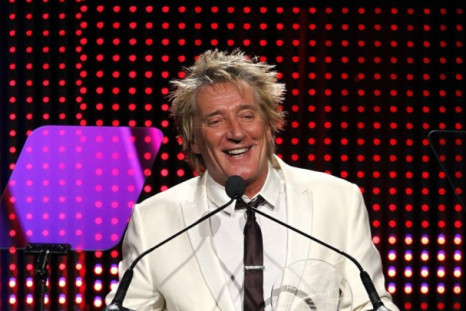 Singer Rod Stewart accepts the Founders Award at the 28th annual ASCAP (American Society of Composers, Authors and Publishers) Pop Music Awards in Hollywood, California April 27, 2011. REUTERS/Mario Anzuoni